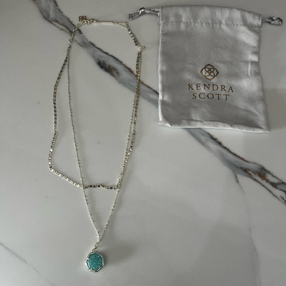 KENDRA SCOTT: Two chain necklace
